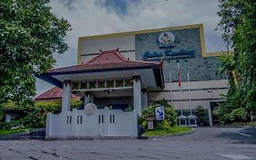 Cakra Kembang Hotel